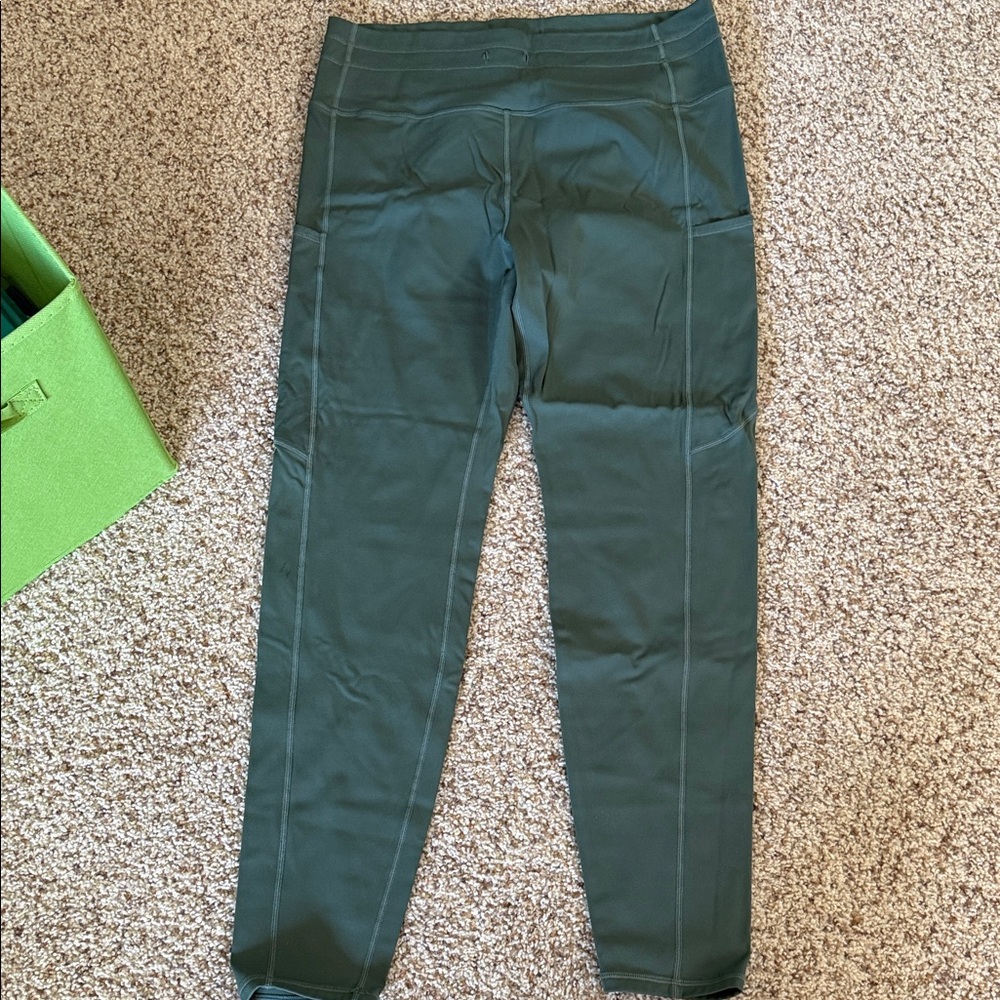 ZYIA Elegant Dark Green Leggings with pockets